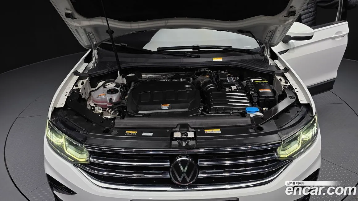 Volkswagen Tiguan — фото 2