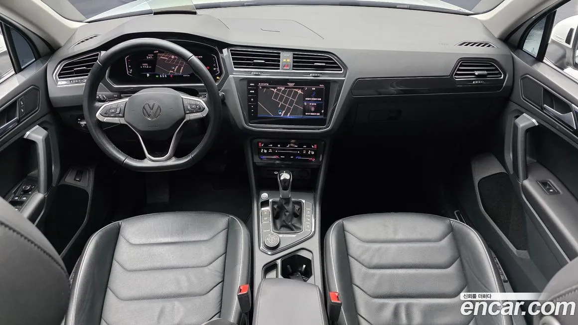 Volkswagen Tiguan — фото 8