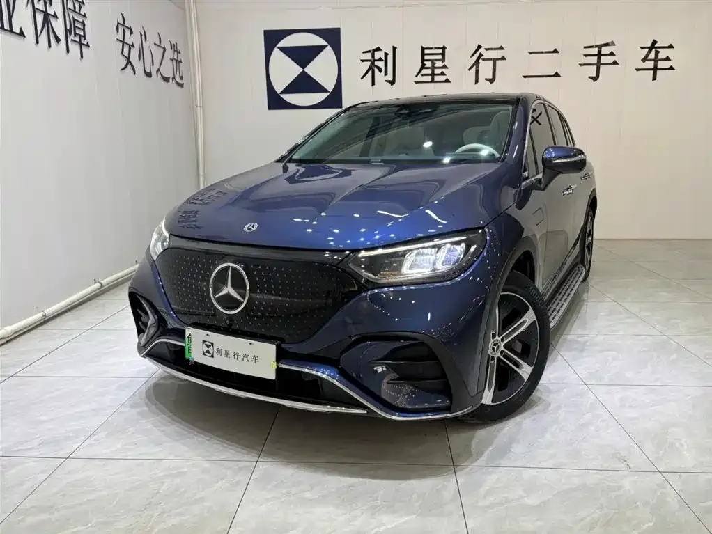 Mercedes-Benz EQE SUV — фото 1