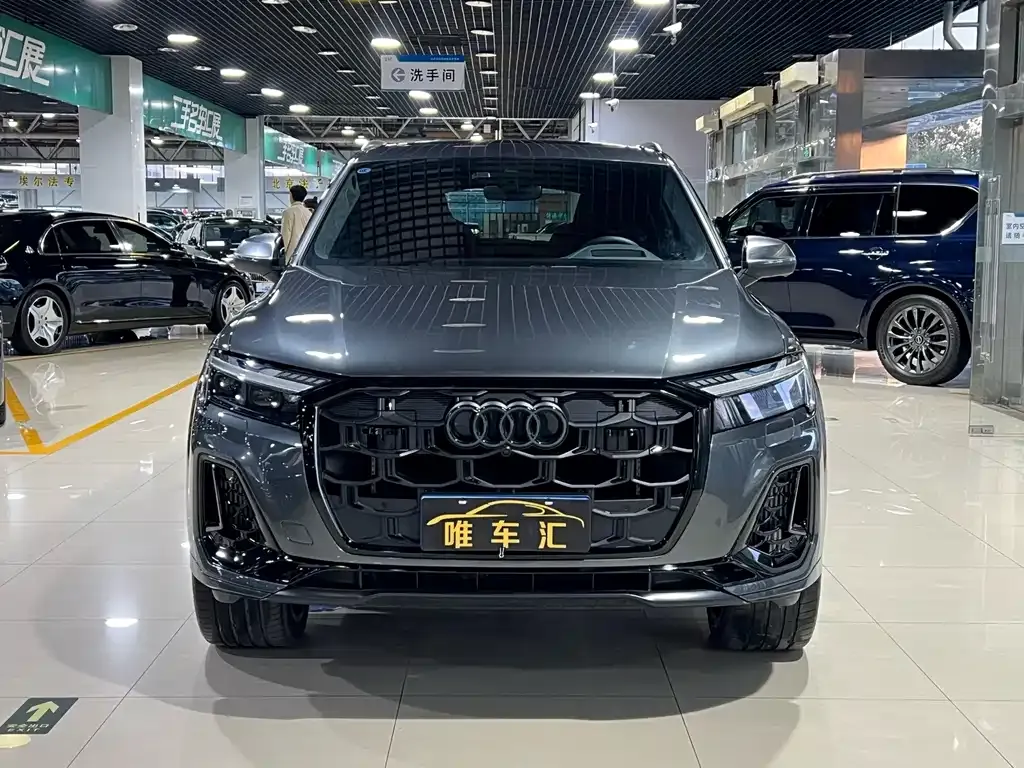 Audi SQ7 — фото 7