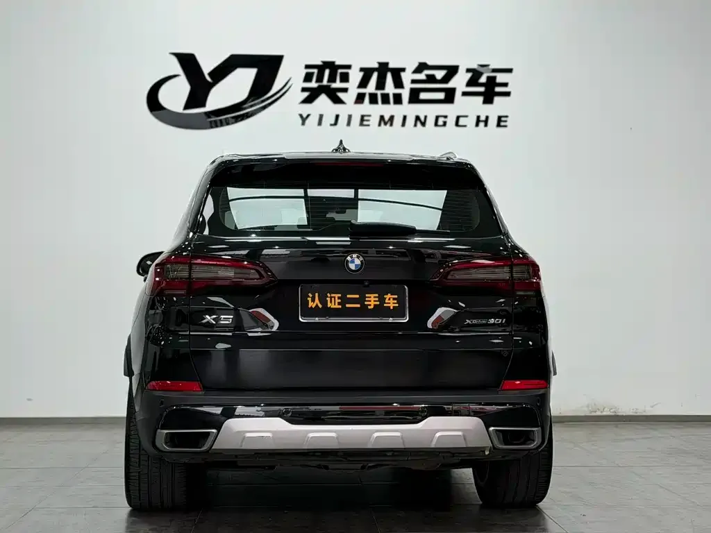 BMW X5 (Import) — фото 2