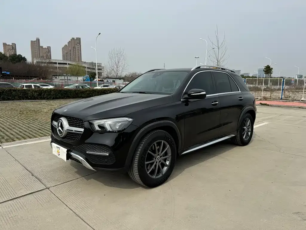 Mercedes-Benz GLE — фото 1