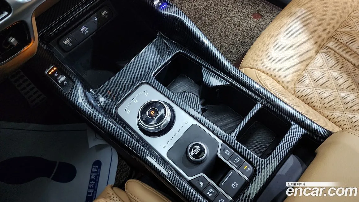 Kia Sorento — фото 9