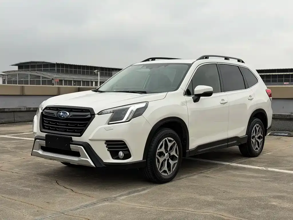 Subaru Forester — фото 1
