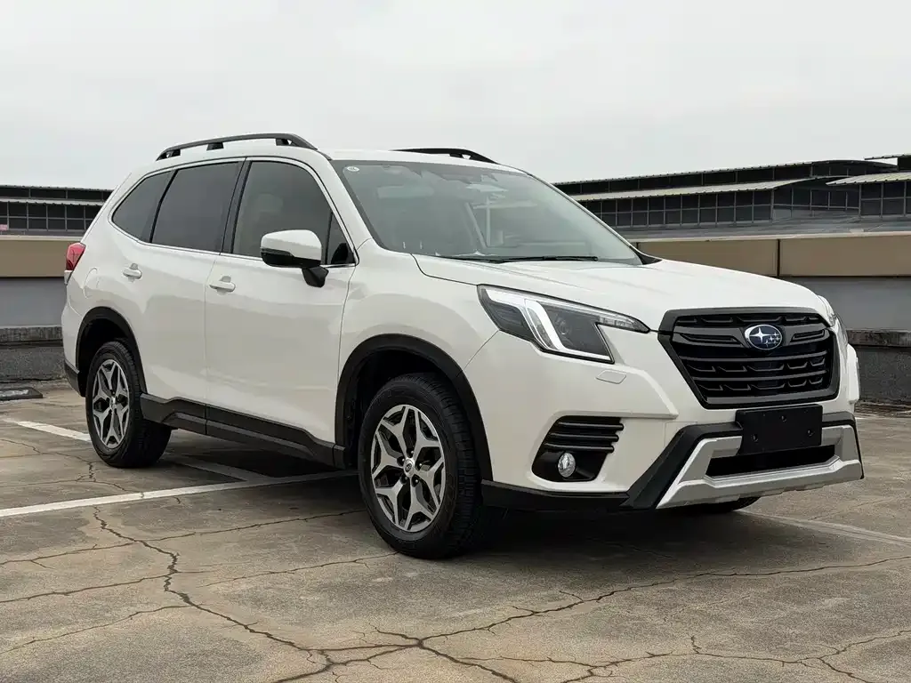 Subaru Forester — фото 4