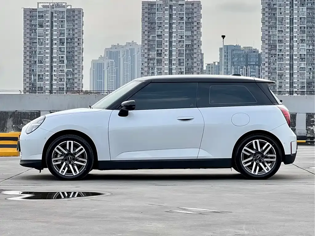 MINI Cooper EV — фото 3