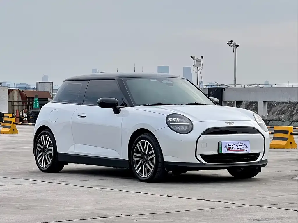 MINI Cooper EV — фото 2