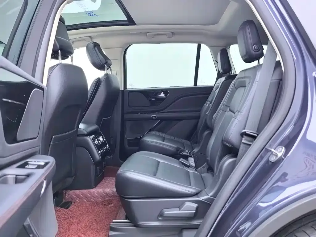 Lincoln Aviator — фото 10