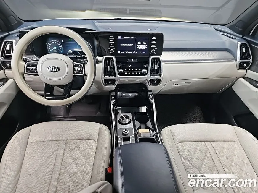 Kia Sorento — фото 8