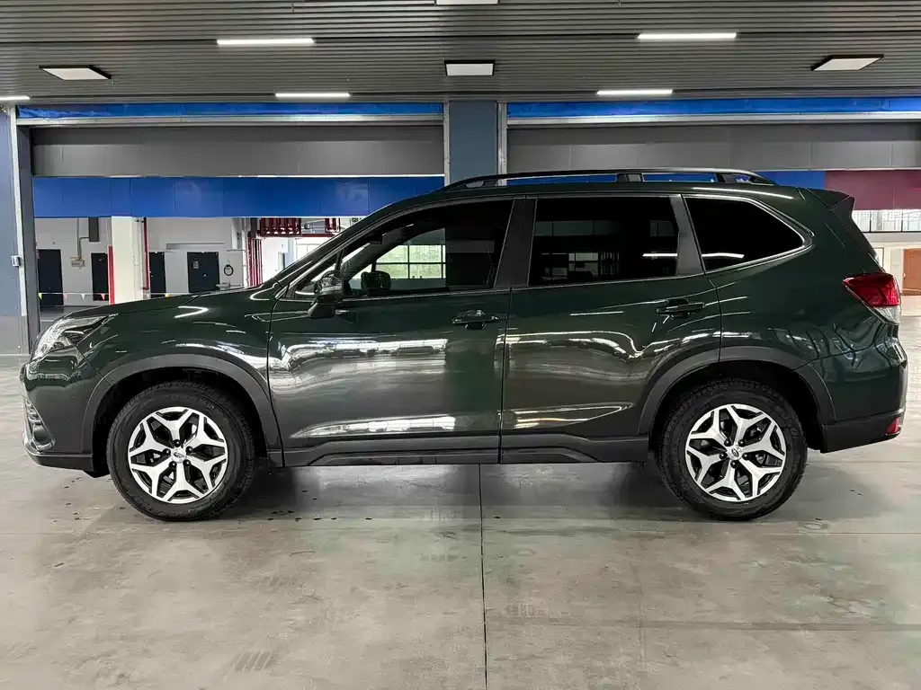 Subaru Forester — фото 10