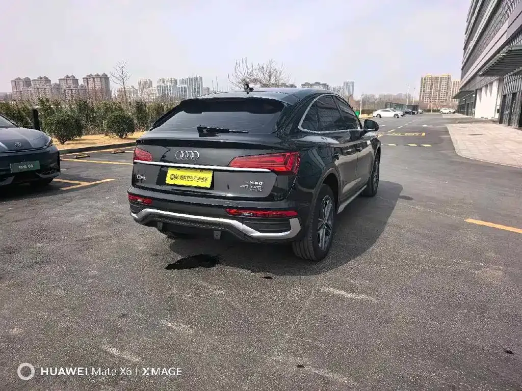 Audi Q5L Sportback — фото 3