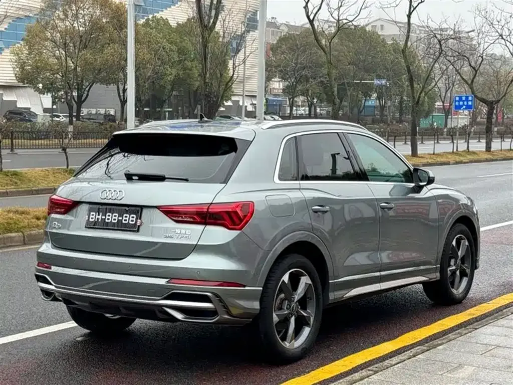 Audi Q3 — фото 9