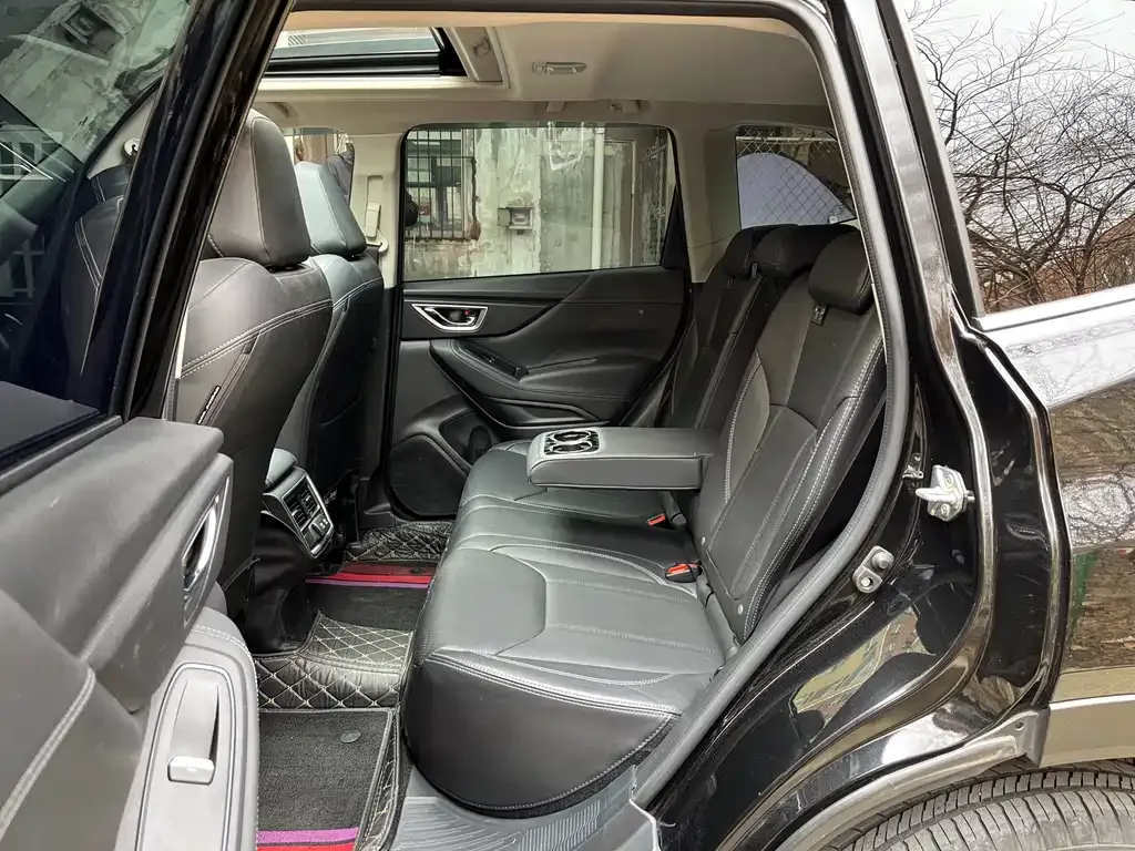 Subaru Forester — фото 6