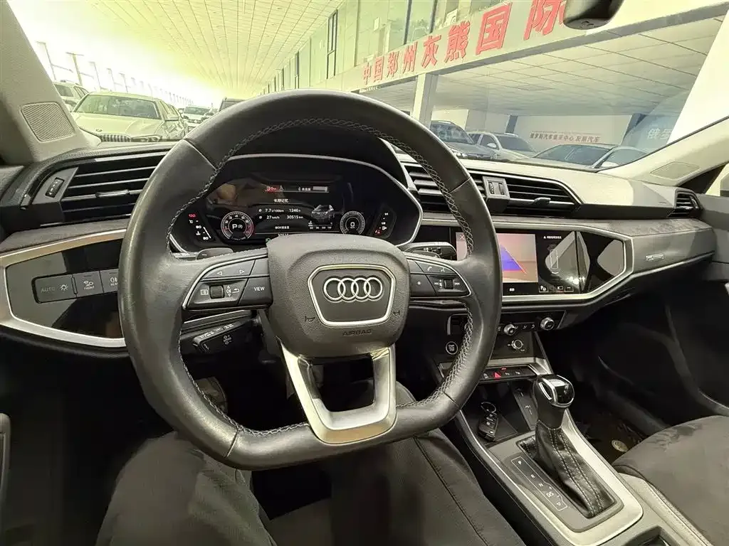 Audi Q3 — фото 2