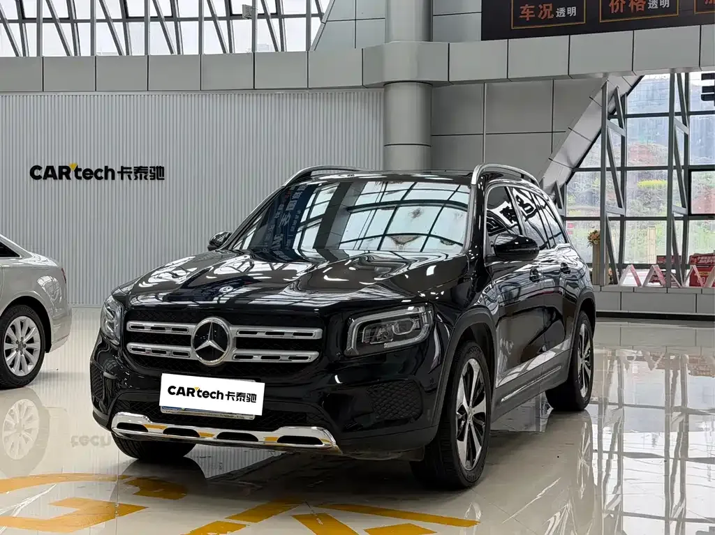 Mercedes-Benz GLB — фото 1