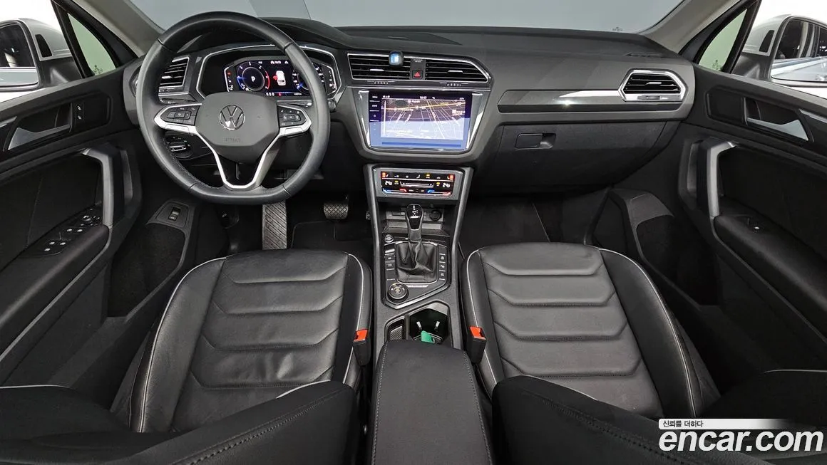 Volkswagen Tiguan — фото 8