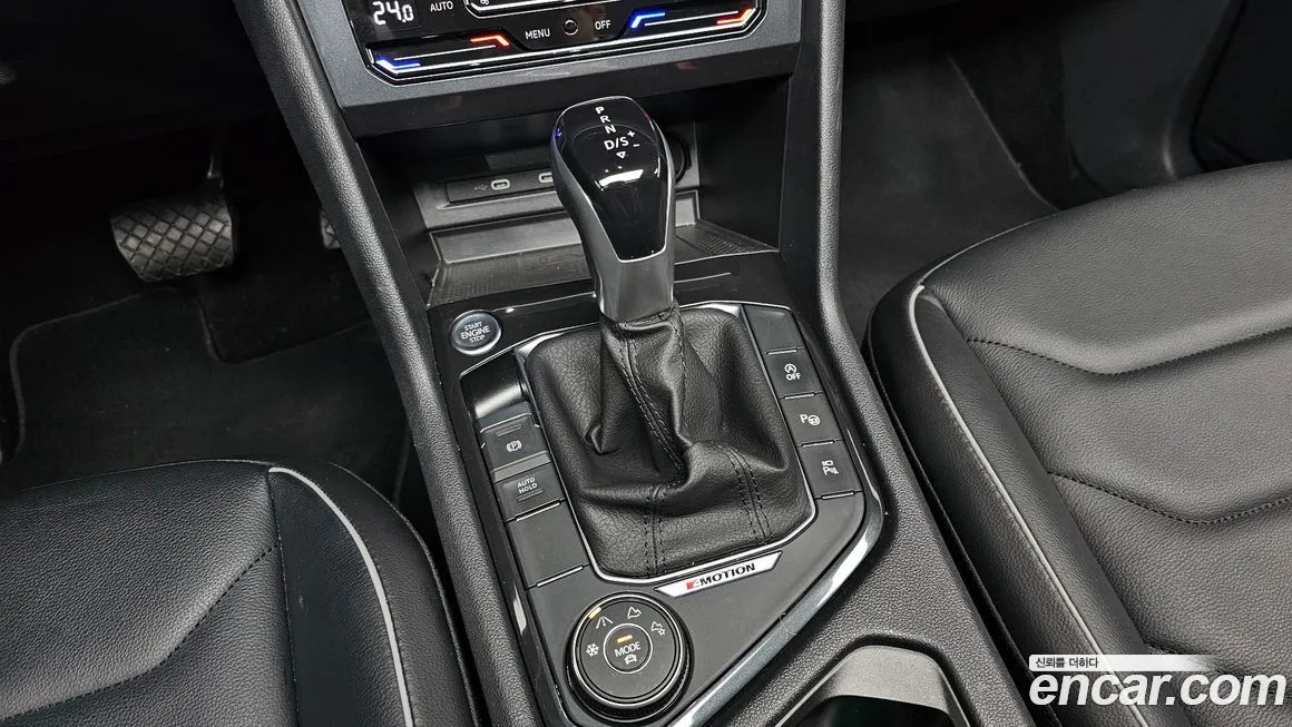 Volkswagen Tiguan — фото 10