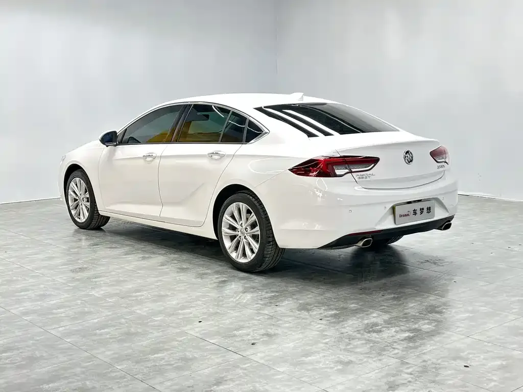 Buick Regal — фото 10
