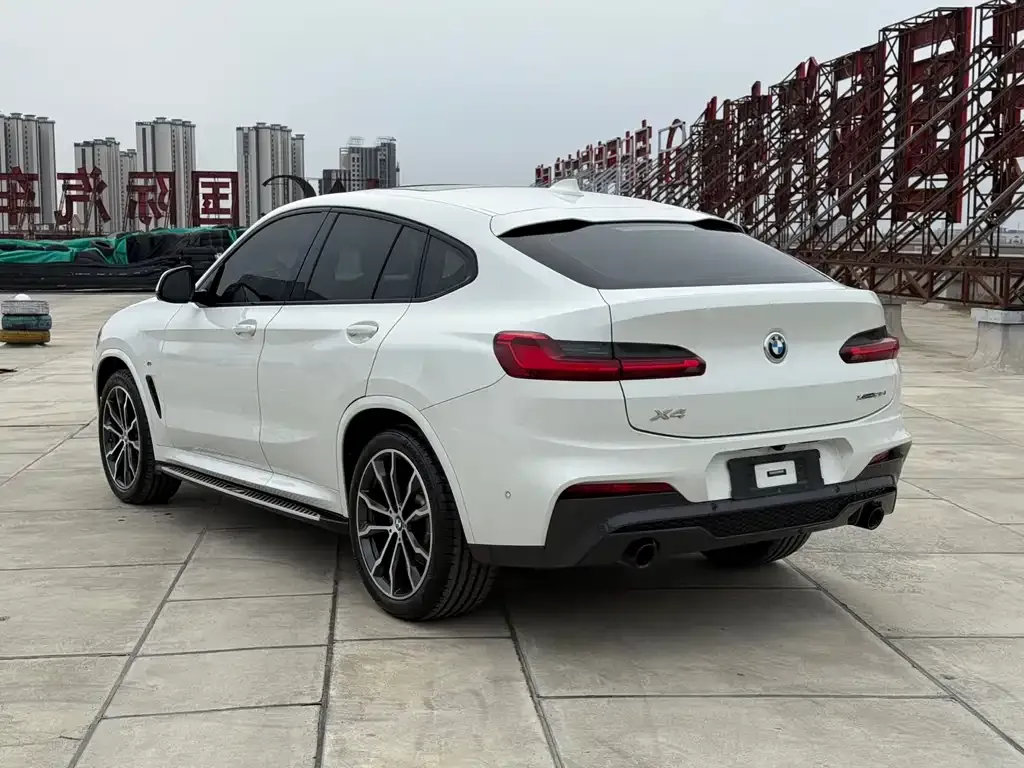 BMW X4 — фото 7