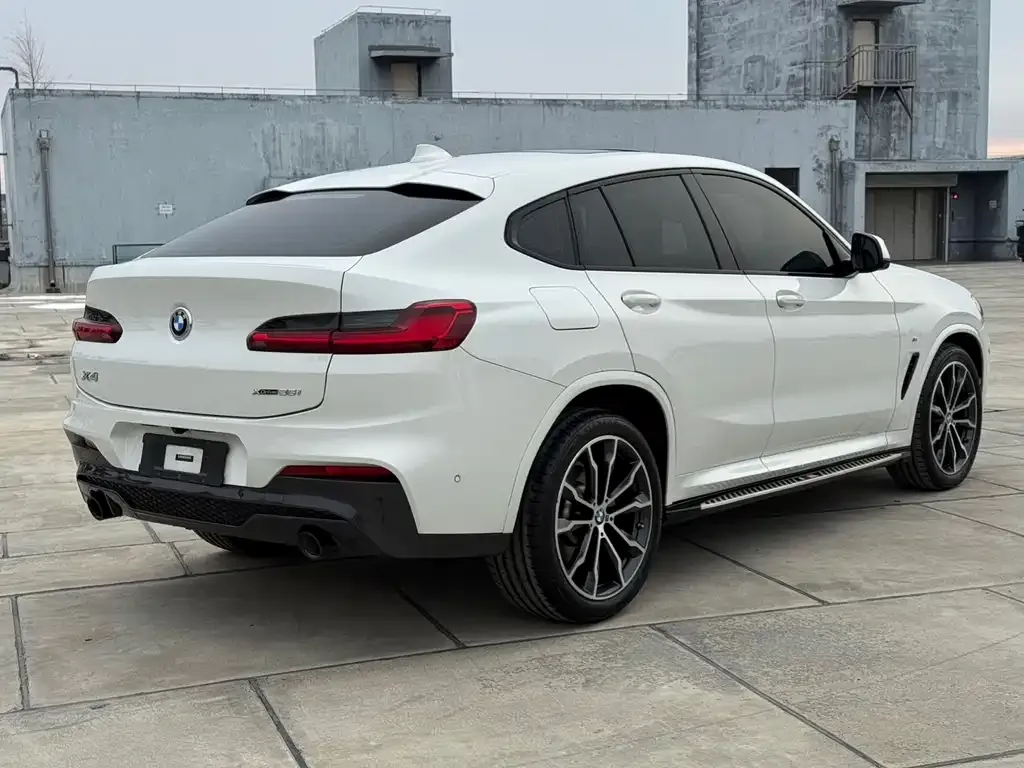 BMW X4 — фото 10