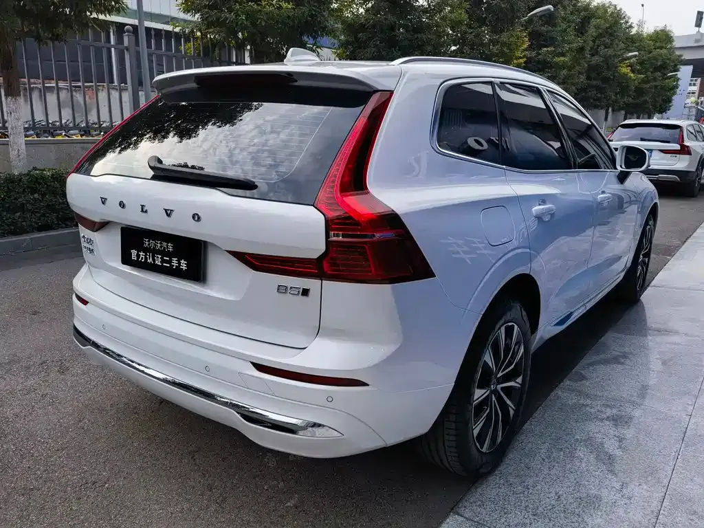 Volvo XC60 — фото 4