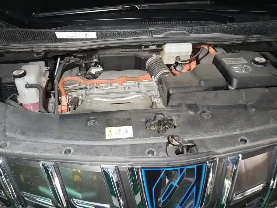 Toyota Alphard — фото 10