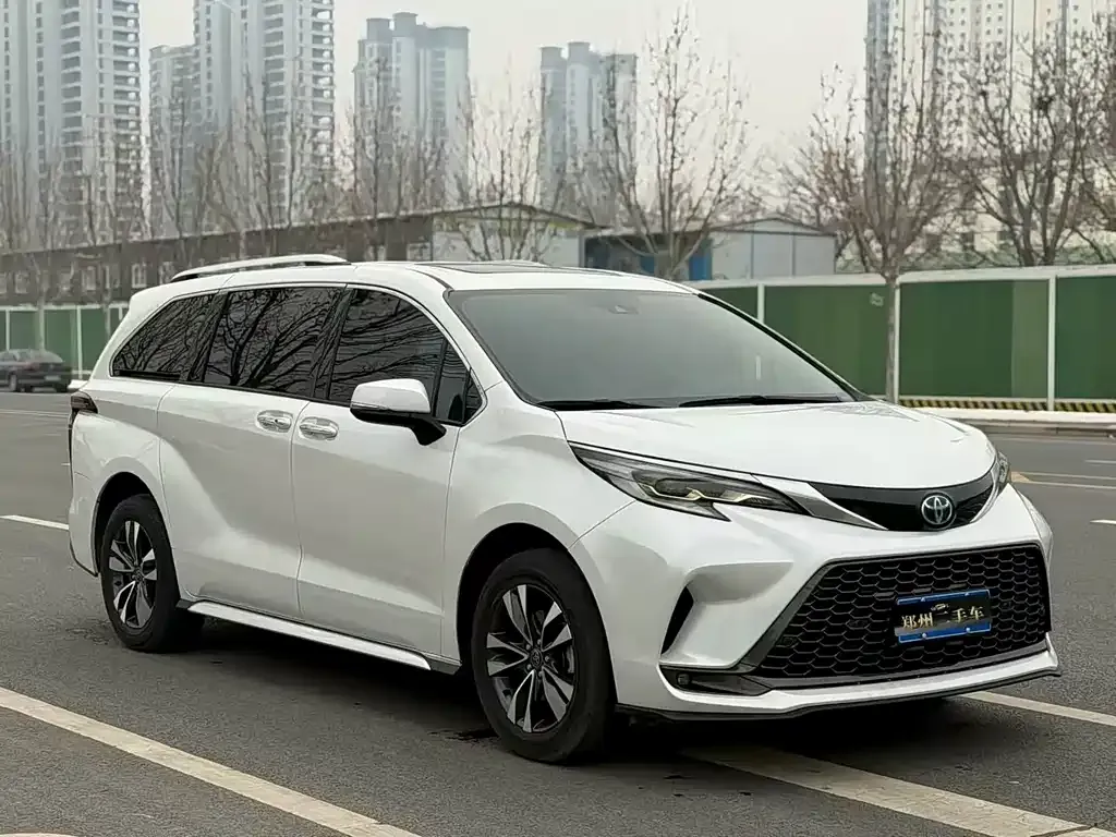 Toyota Granvia — фото 7
