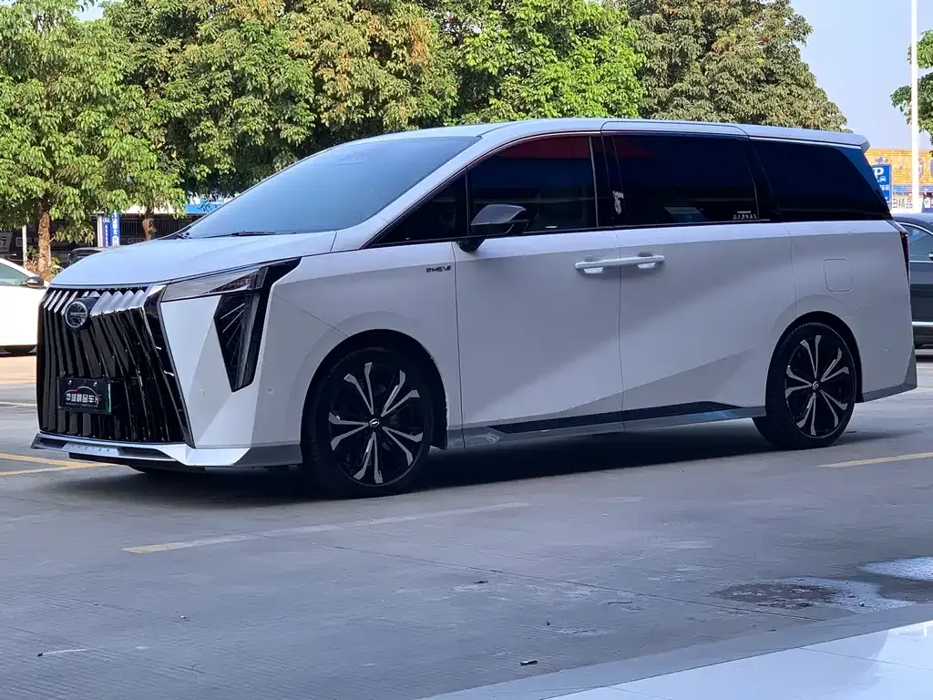 GAC Motor Trumpchi E9 — фото 1
