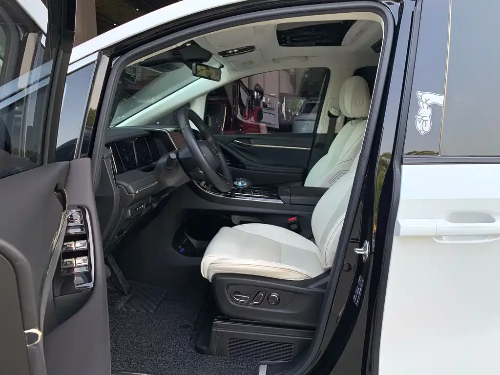 GAC Motor Trumpchi E9 — фото 3