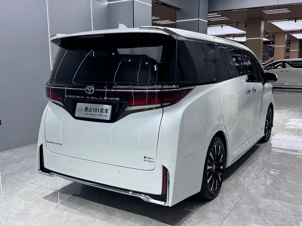 Toyota Vellfire — фото 6