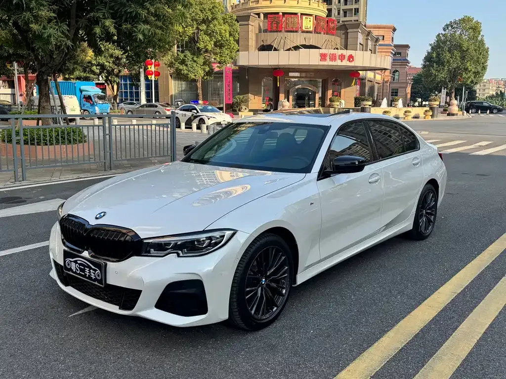 BMW 3 Series — фото 1