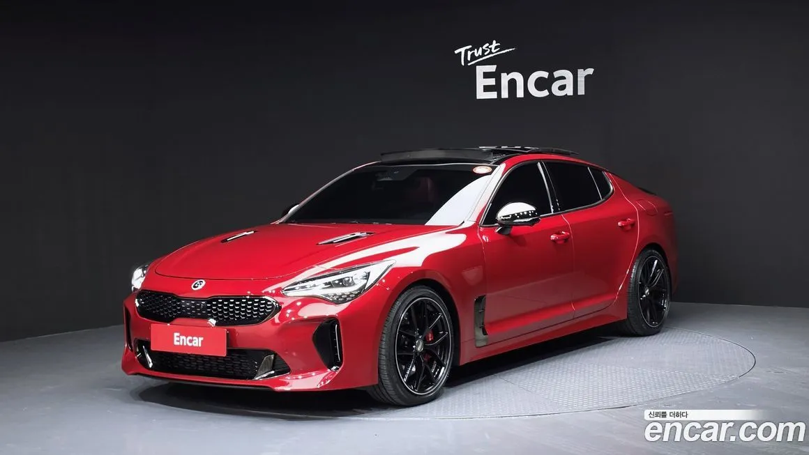 Kia Stinger — фото 1