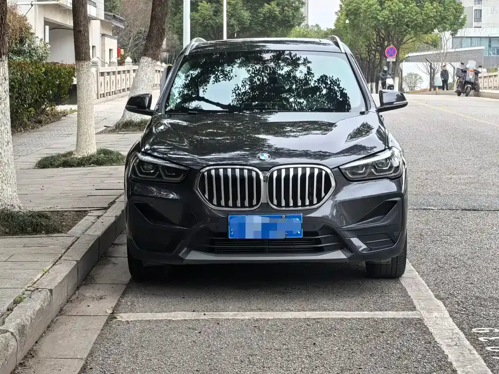 BMW X1 — фото 9