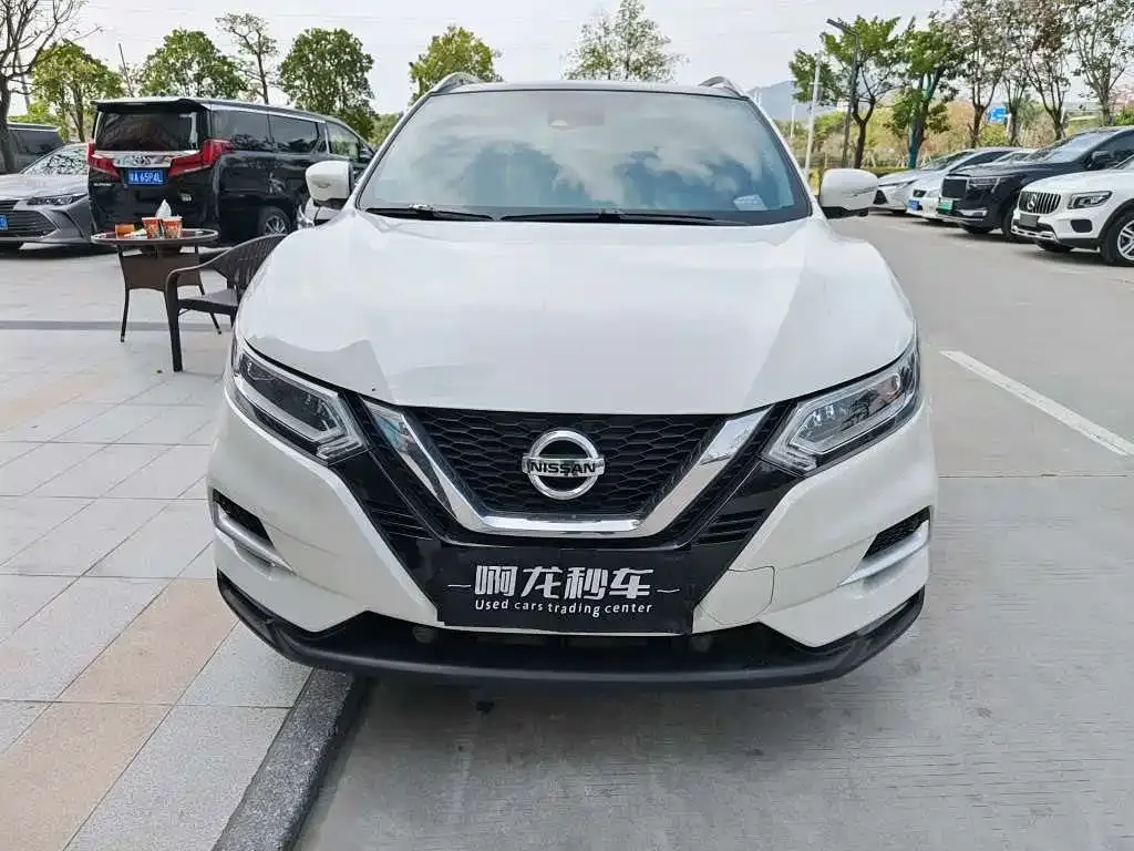 Nissan Qashqai — фото 8