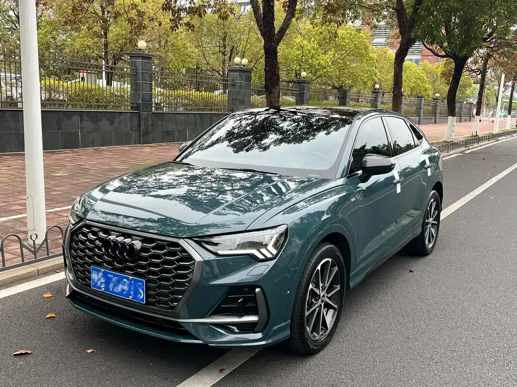 Audi Q3 Sportback — фото 1