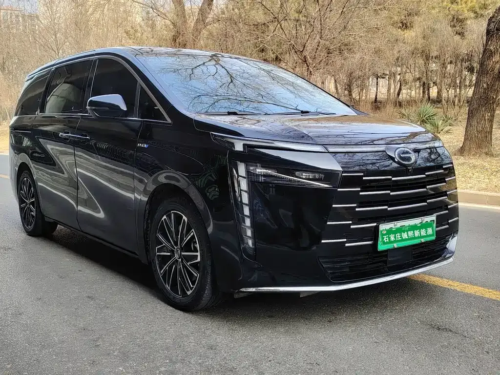 GAC Motor E8 Hybrid — фото 8