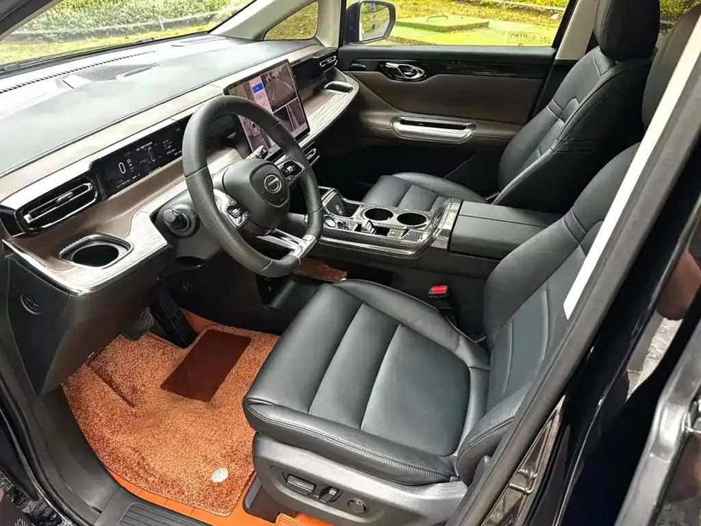 GAC Motor E8 Hybrid — фото 6