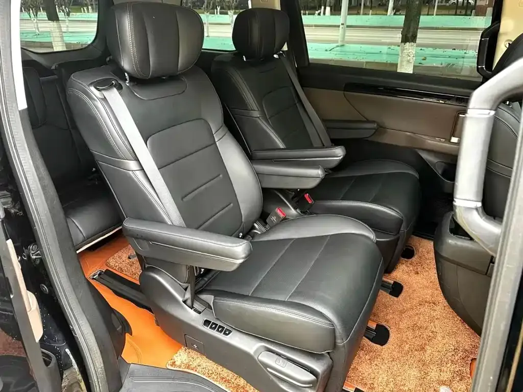 GAC Motor E8 Hybrid — фото 3