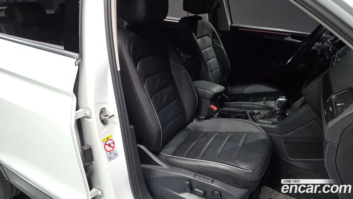 Volkswagen Tiguan — фото 8