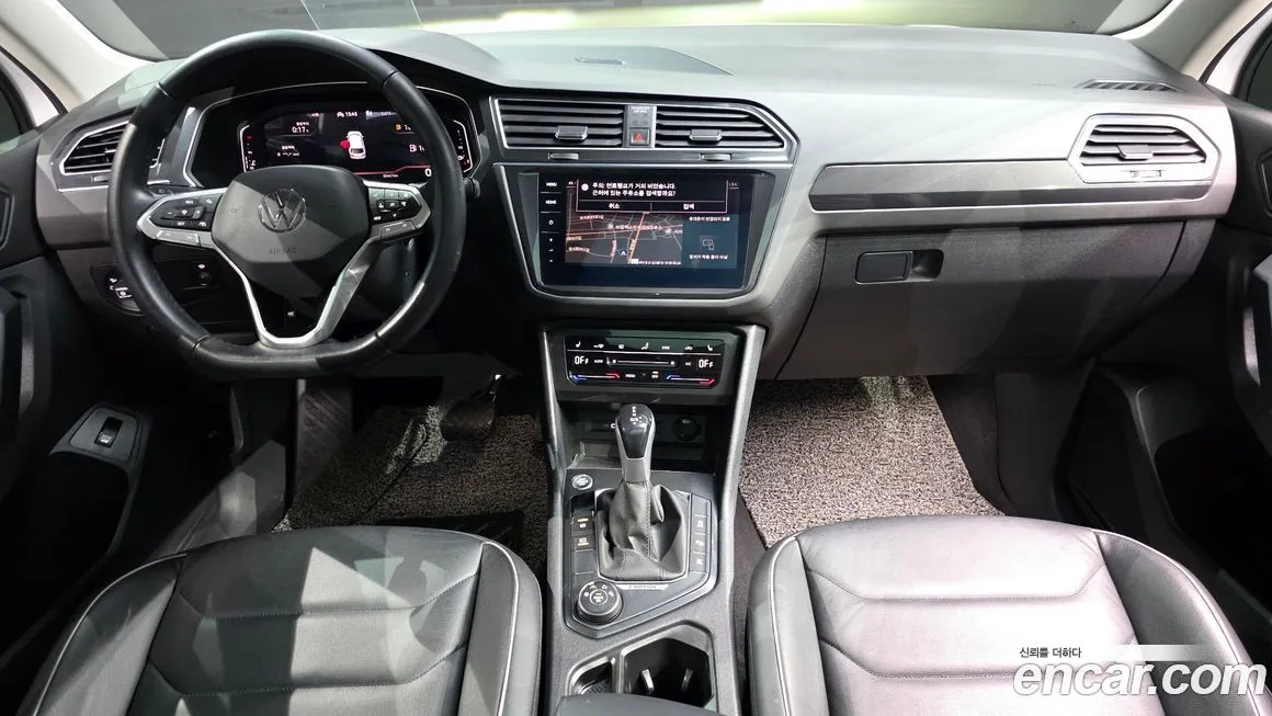 Volkswagen Tiguan — фото 10