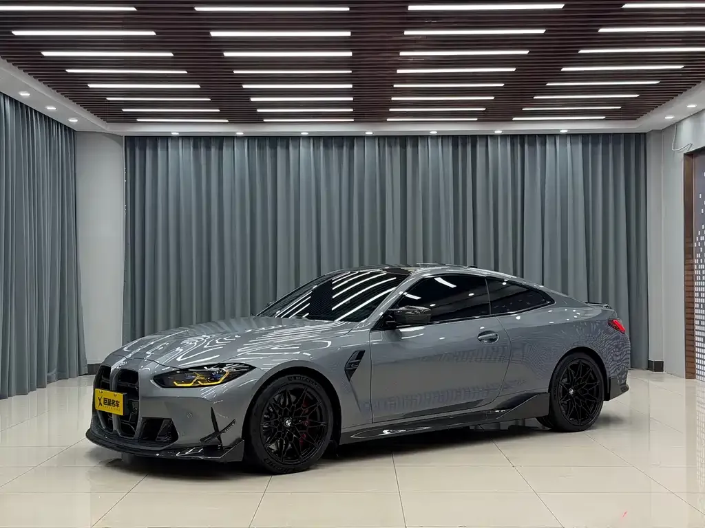 BMW M4 — фото 1