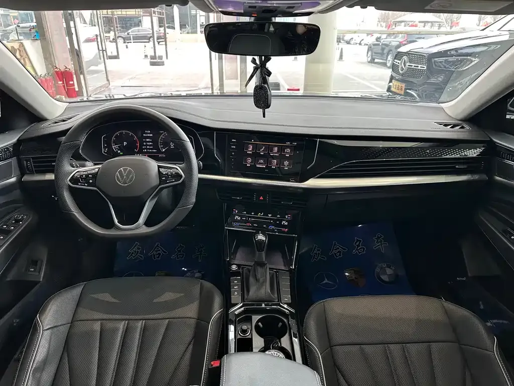 Volkswagen Passat — фото 10