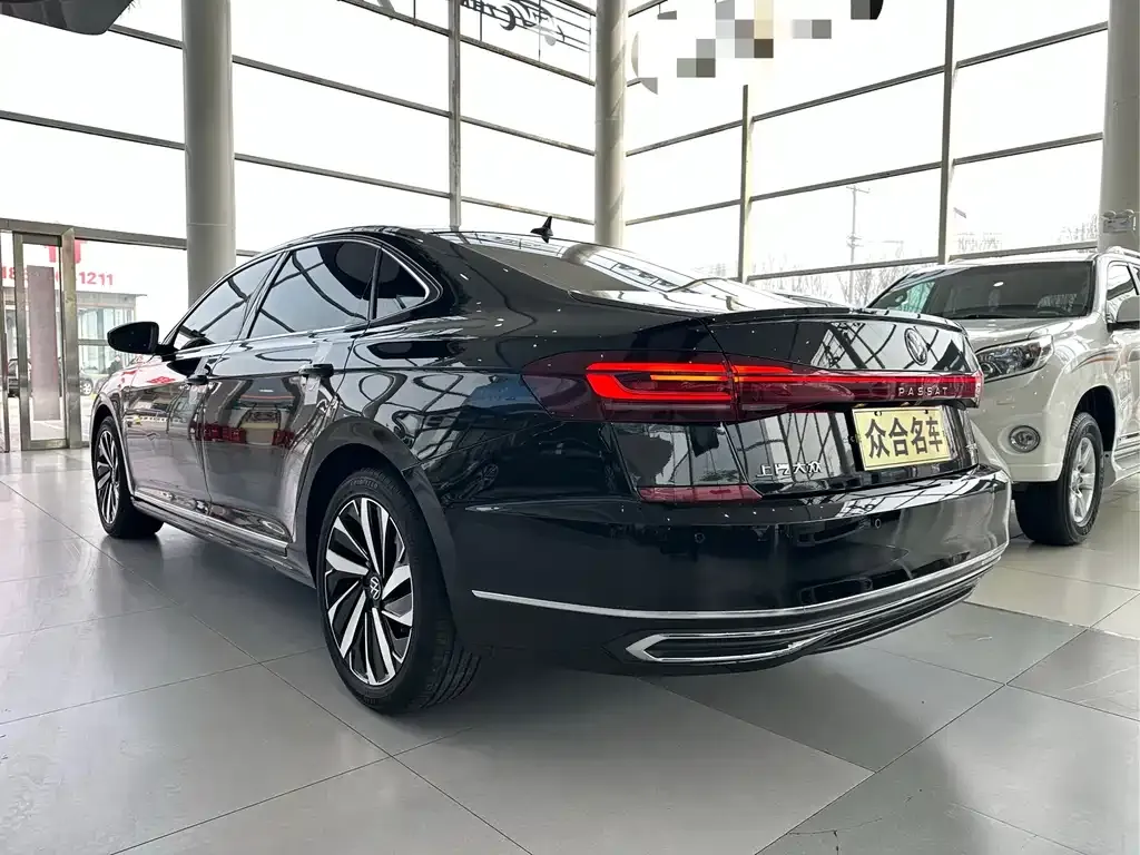 Volkswagen Passat — фото 5