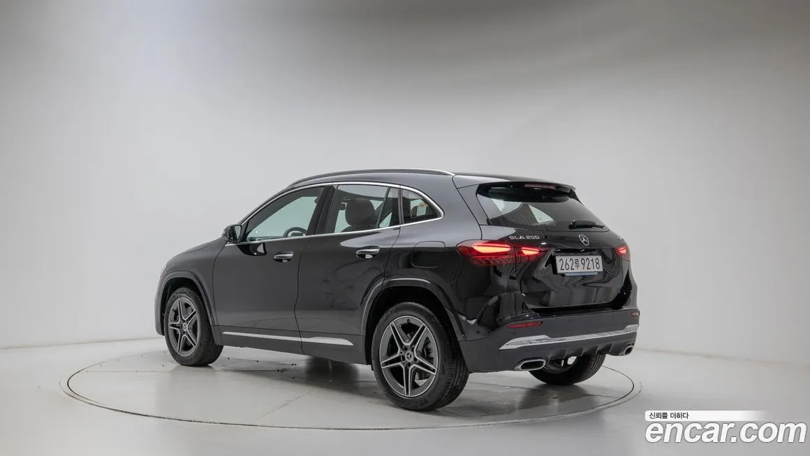 Mercedes-Benz GLA-Class — фото 6
