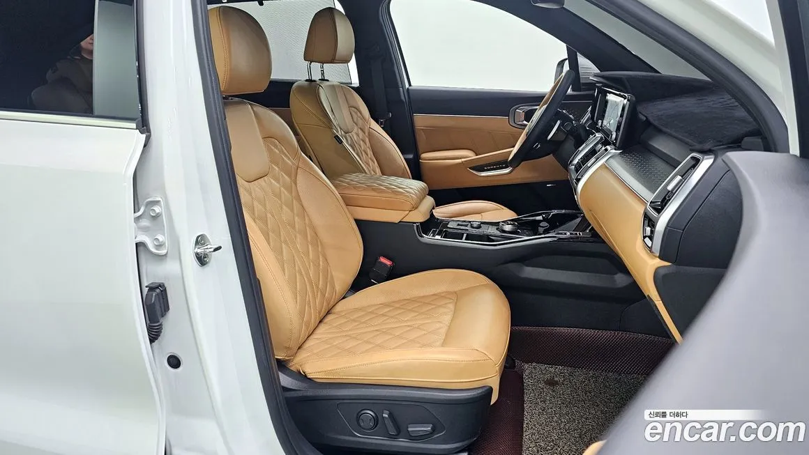 Kia Sorento — фото 9