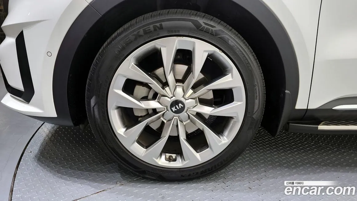 Kia Sorento — фото 5
