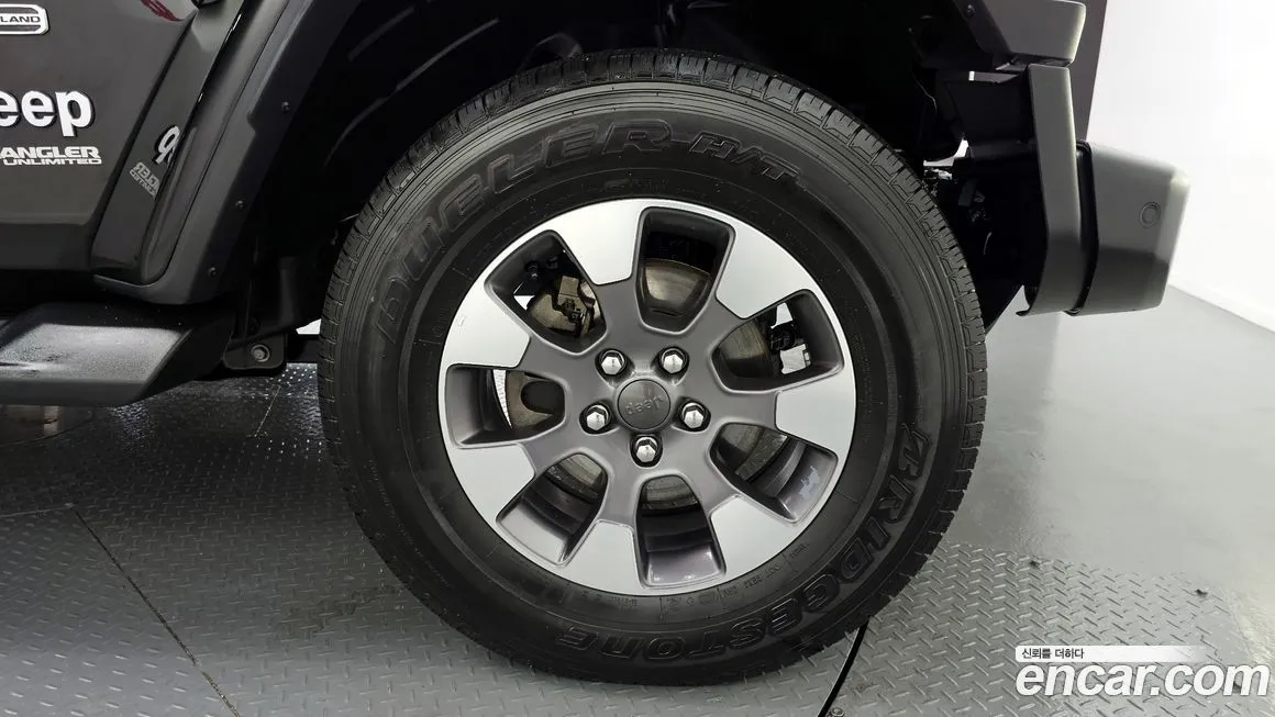 Jeep Wrangler — фото 10