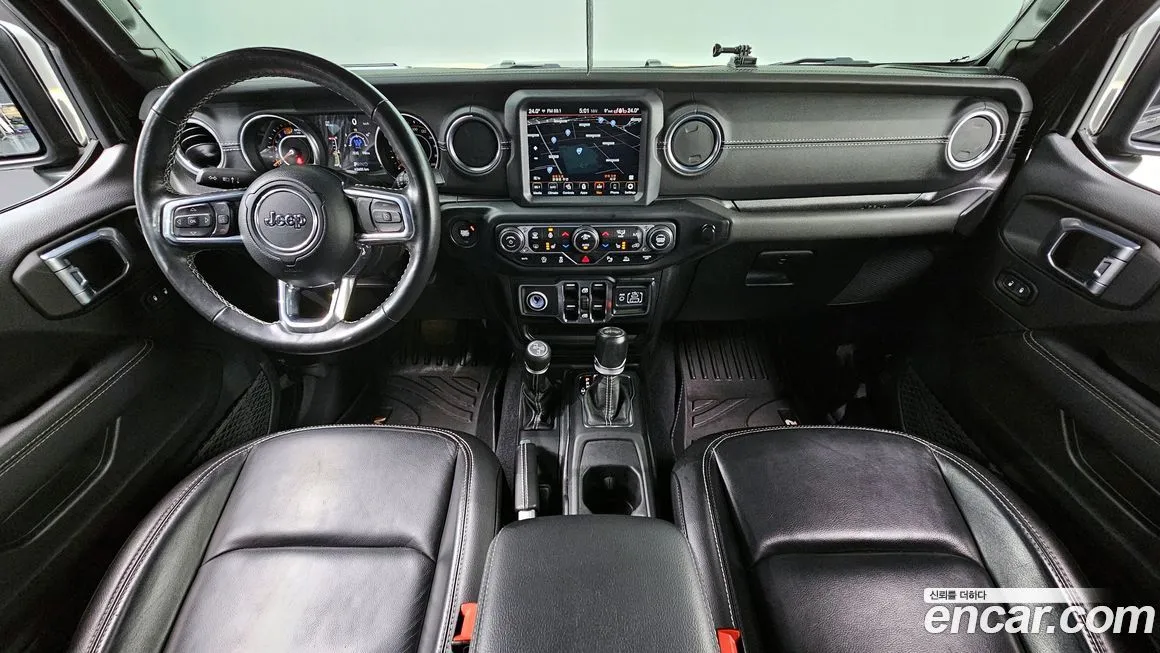 Jeep Wrangler — фото 8