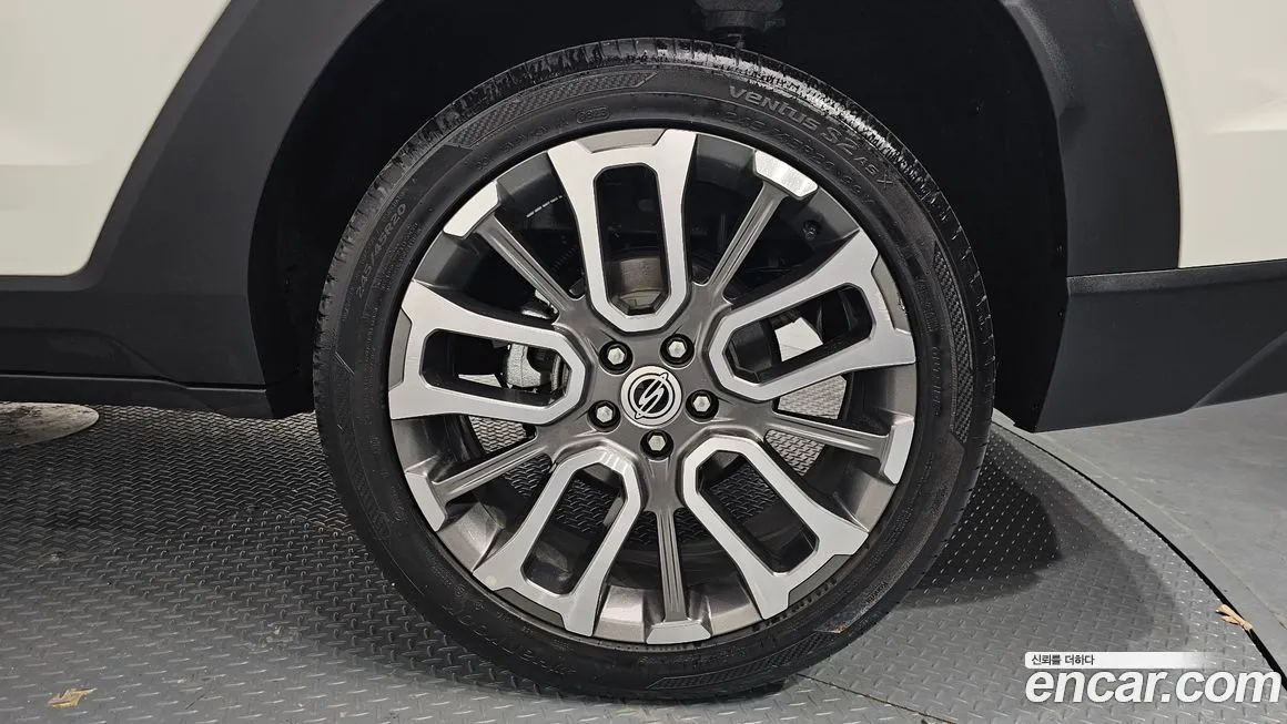 KG Mobility (Ssangyong) Torres — фото 10