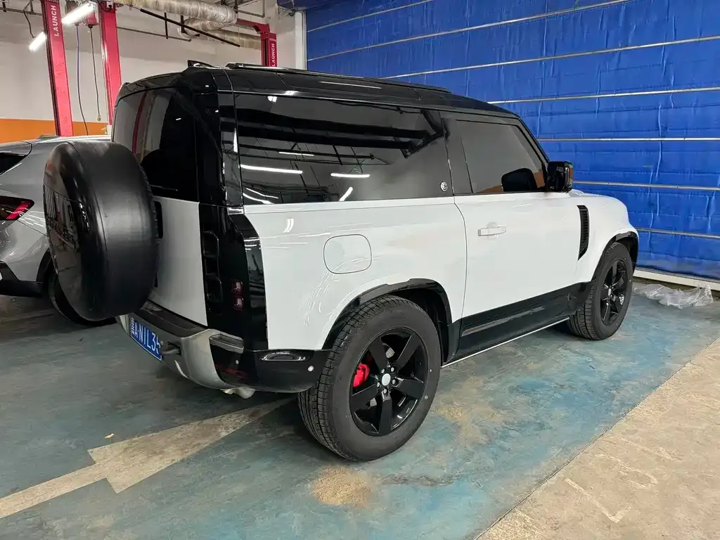 Land Rover Defender — фото 6